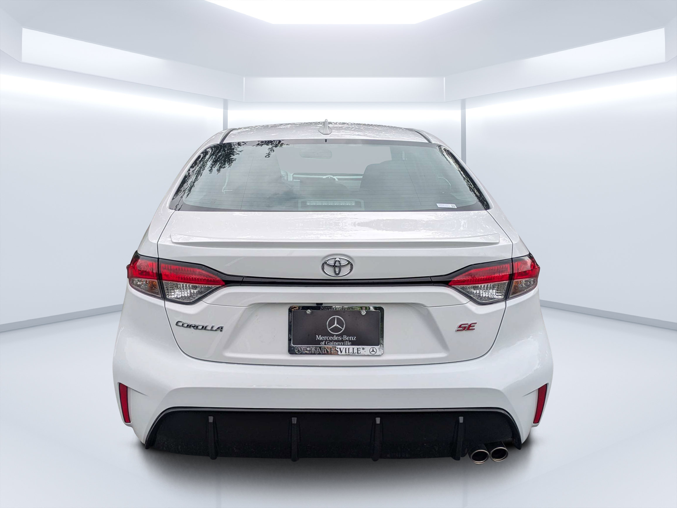 Used 2026 Toyota Corolla SE FWD image 4