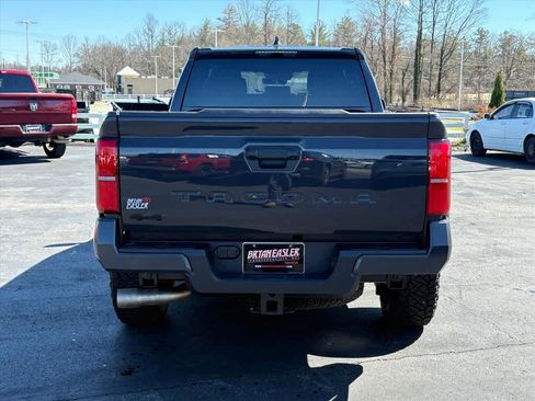 Used 2026 Toyota Tacoma TRD Off-Road image 28