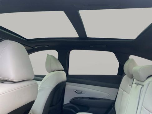 New 2025 Hyundai Tucson Limited image 32