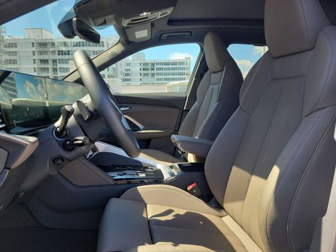 Certified 2025 Audi Q5 Premium Plus w/ Premium Plus AWD/4WD image 8