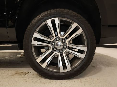 Used 2019 GMC Yukon XL Denali w/ Denali Ultimate Package image 22