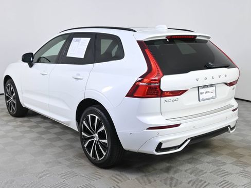 Used 2023 Volvo XC60 B5 Plus w/ Climate Package FWD image 4