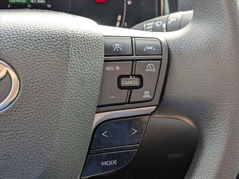 Used 2025 Toyota Camry LE w/ Convenience Package image 5