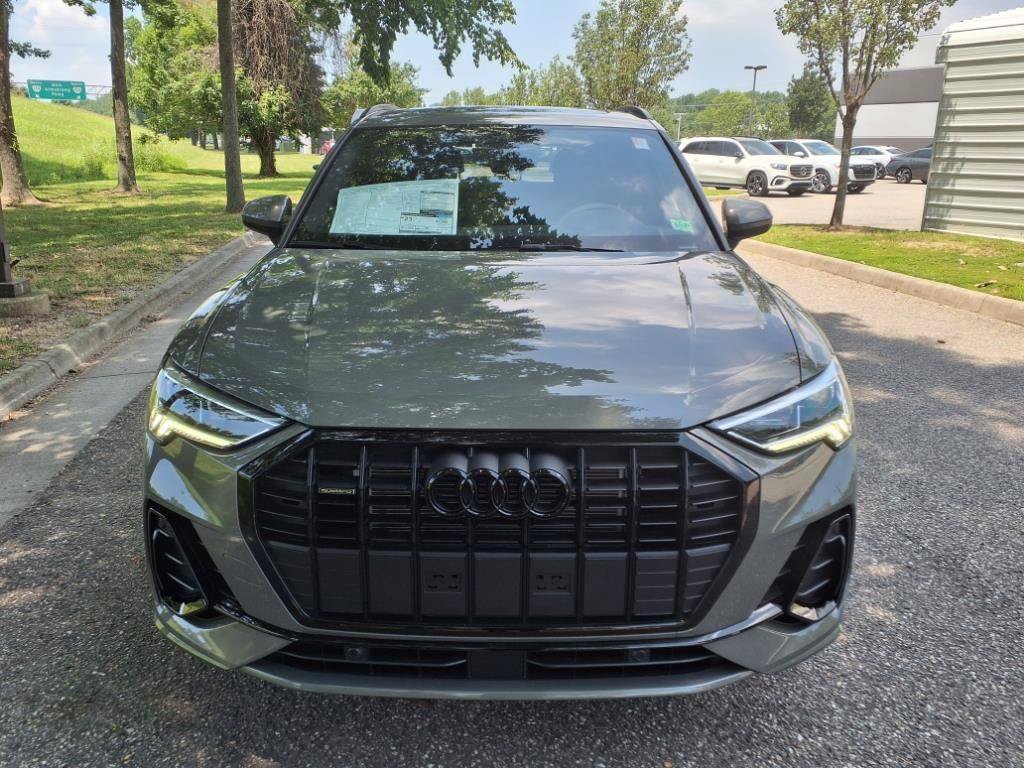 Used 2025 Audi Q3 2.0T Premium AWD/4WD image 2