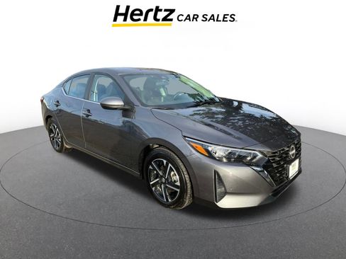 Used 2025 Nissan Sentra SV image 1