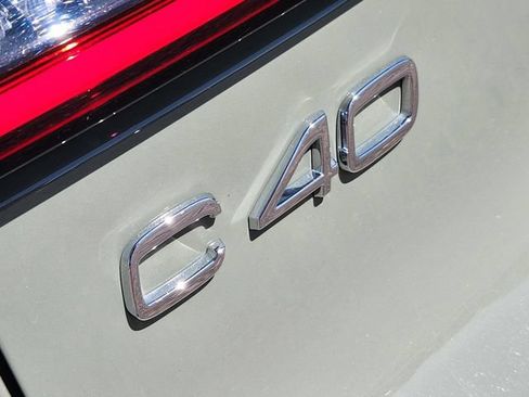 Certified 2023 Volvo C40 P8 Recharge Ultimate AWD/4WD image 18
