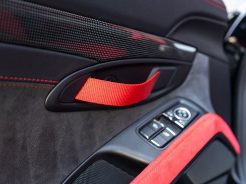 Used 2018 Porsche 911 GT2 RS RWD image 30