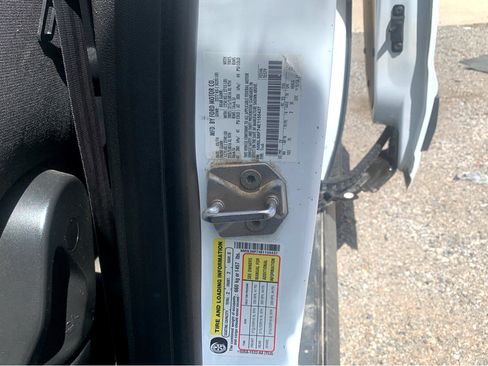 Used 2014 Ford Transit Connect XLT image 31