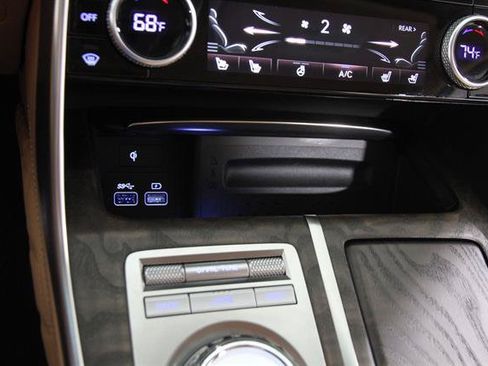 Certified 2024 Genesis GV80 3.5T Prestige Signature AWD/4WD image 18