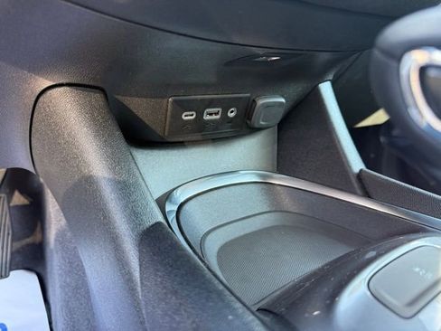 Used 2023 Chevrolet Malibu LT image 27