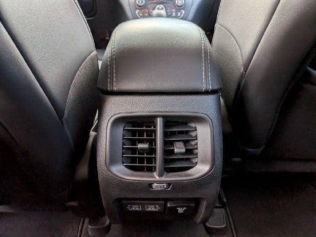Used 2021 Jeep Cherokee Latitude Lux w/ Comfort/Convenience Group AWD/4WD image 17