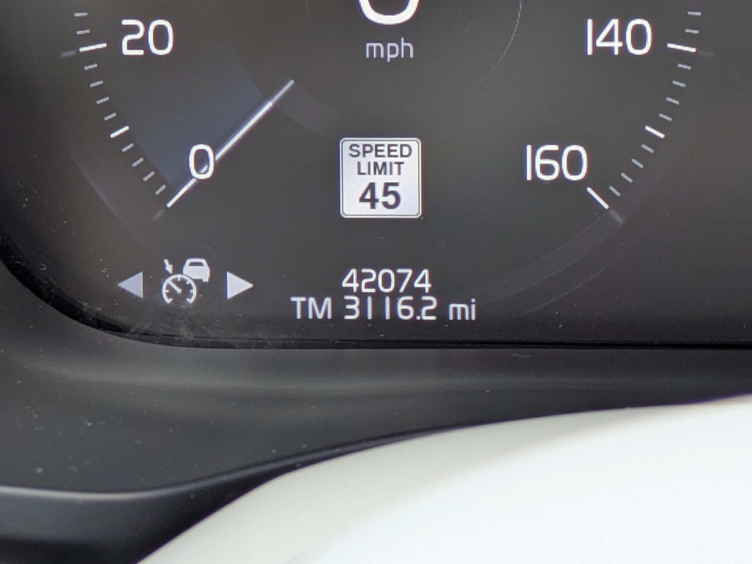 Used 2019 Volvo XC60 T5 Inscription w/ Protection Package AWD/4WD image 29