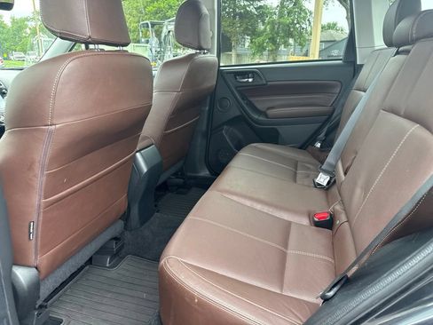 Used 2018 Subaru Forester 2.5i Touring AWD/4WD image 9