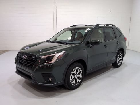 Certified 2023 Subaru Forester Premium AWD/4WD image 7