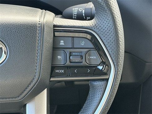 Used 2022 Toyota Tundra Limited image 16