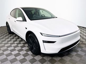 Used 2026 Tesla Model Y Long Range AWD/4WD video 1