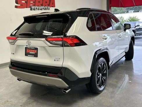 Used 2025 Toyota RAV4 XSE AWD/4WD image 3
