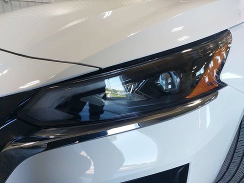 Certified 2025 Nissan Altima 2.5 SV FWD image 32