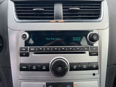 Used 2010 Chevrolet Malibu LT image 17