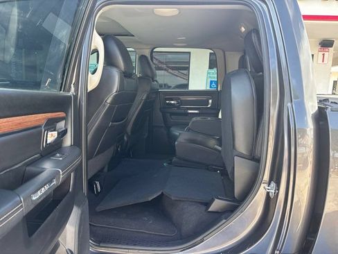 Used 2016 RAM 1500 Laramie w/ Convenience Group AWD/4WD image 19