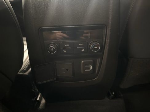 Used 2023 Buick Enclave Premium w/ Experience Buick Package image 38