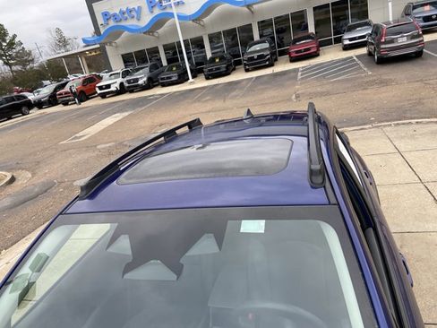 Used 2024 Subaru Crosstrek 2.0i Premium image 27