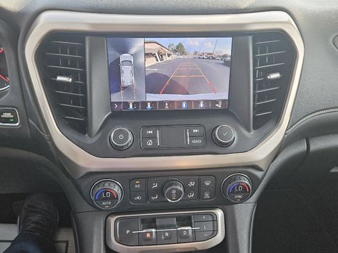 Used 2020 GMC Acadia Denali w/ Denali Ultimate Package AWD/4WD image 8