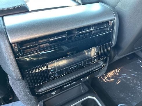 New 2026 Jeep Grand Wagoneer Limited AWD/4WD image 14