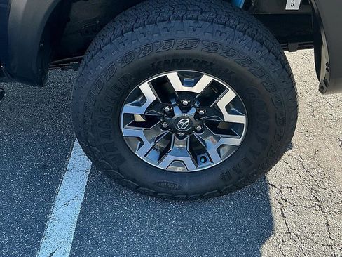 Used 2023 Toyota Tacoma TRD Off-Road image 8