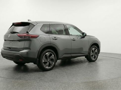 Used 2025 Nissan Rogue SV AWD/4WD image 9