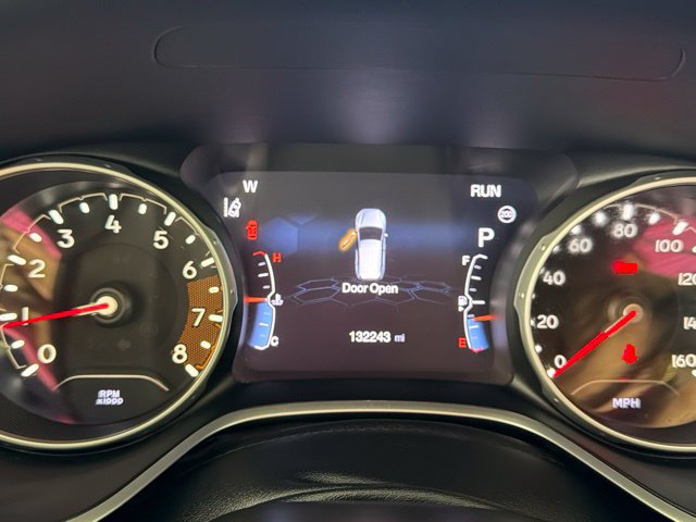 Used 2018 Jeep Compass Limited w/ Navigation Group AWD/4WD image 3
