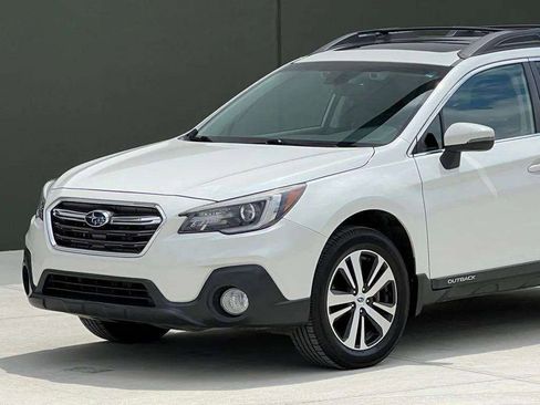 Used 2018 Subaru Outback 2.5i Limited AWD/4WD image 28