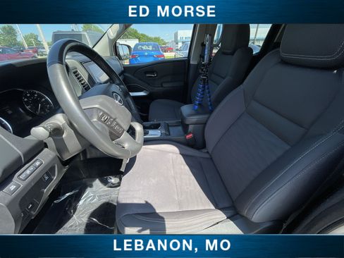 Used 2023 Nissan Frontier SV AWD/4WD image 18