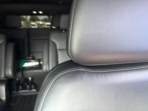Used 2021 Chevrolet Tahoe Z71 w/ Luxury Package AWD/4WD image 14