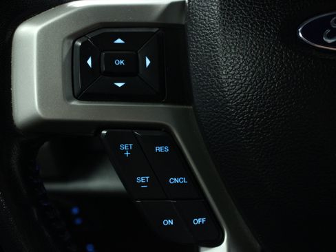 Used 2021 Ford F250 Lariat w/ Lariat Ultimate Package AWD/4WD image 20