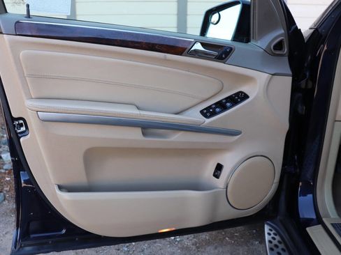 Used 2012 Mercedes-Benz GL 450 4MATIC image 15