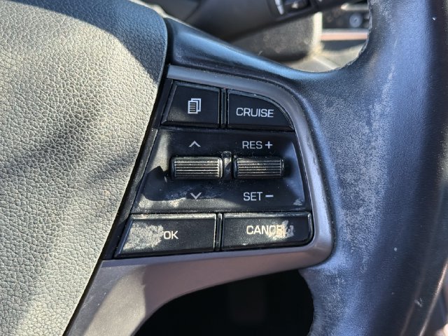 Used 2017 Hyundai Elantra Value Edition FWD image 31