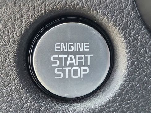 Certified 2025 Kia Carnival SX image 26