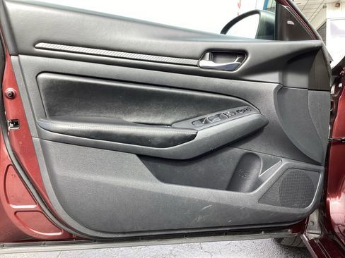 Used 2024 Nissan Altima 2.5 SV image 26