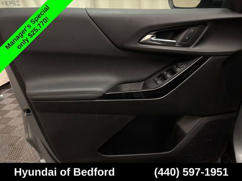 Used 2025 Chevrolet Equinox LT w/ Convenience Package II AWD/4WD image 10