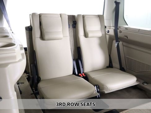 Used 2016 Land Rover LR4 HSE image 10