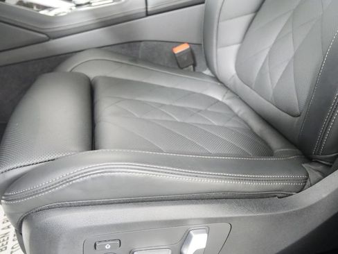 Certified 2026 BMW X6 xDrive40i AWD/4WD image 9