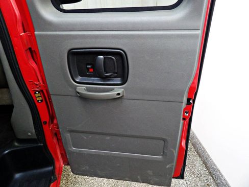 Used 2020 Chevrolet Express 3500 LS RWD image 9