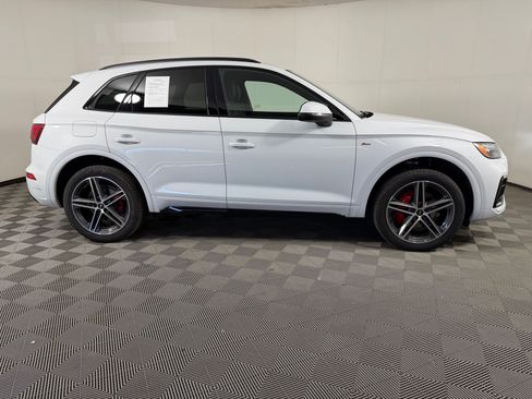 Used 2025 Audi Q5 e Premium Plus w/ Premium Plus Package AWD/4WD image 8