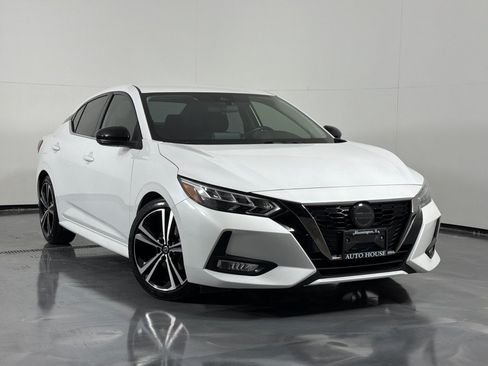 Used 2022 Nissan Sentra SR FWD image 2