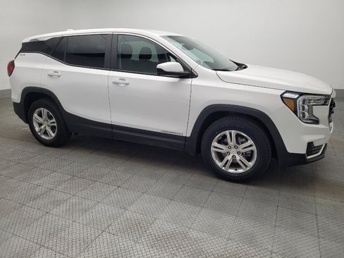 Used 2024 GMC Terrain SLE FWD image 11
