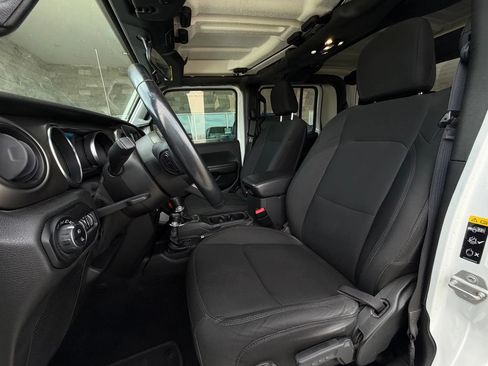 Used 2020 Jeep Gladiator Sport AWD/4WD image 6