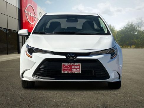 Used 2024 Toyota Corolla LE FWD image 11