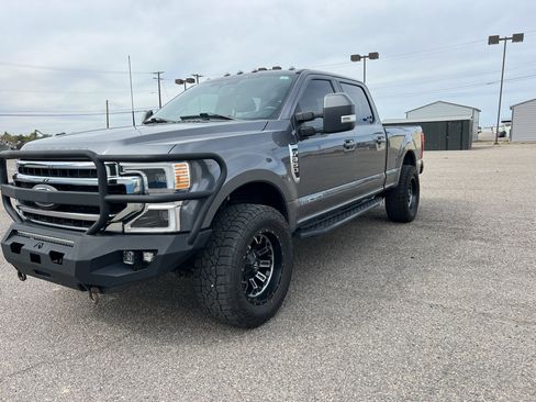 Used 2022 Ford F350 Lariat w/ Lariat Ultimate Package AWD/4WD image 11