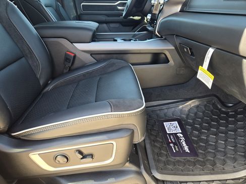 New 2026 RAM 1500 Laramie AWD/4WD image 12